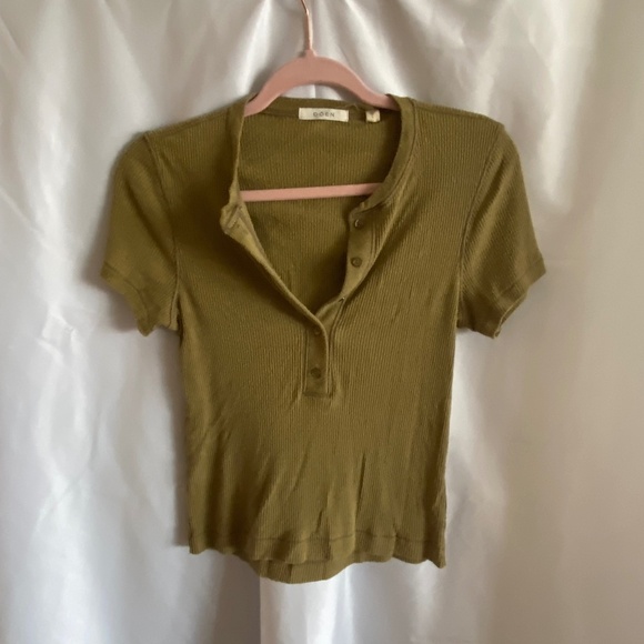 Doen short-sleeve 100% silk shirt - Olive, Large - Picture 1 of 3